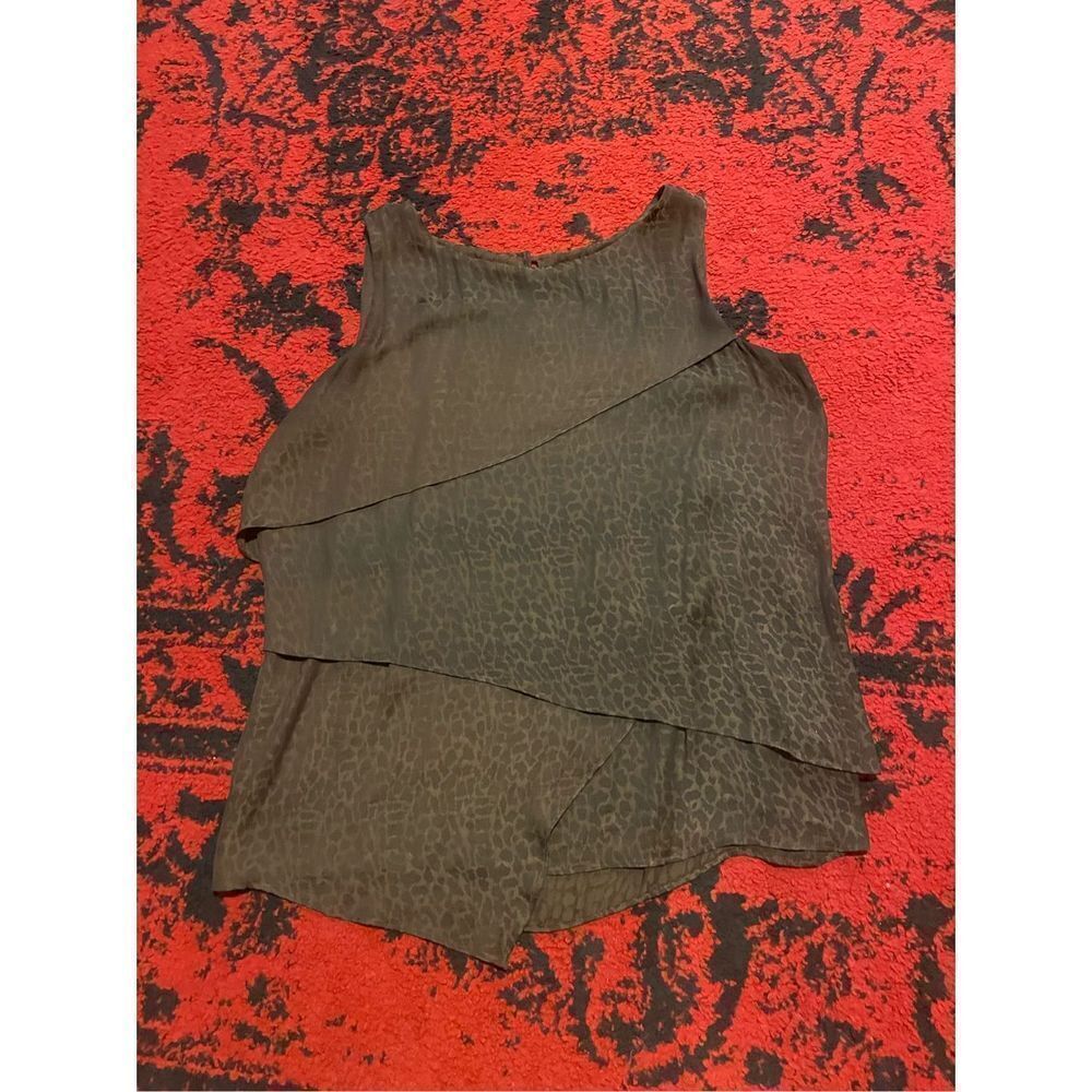 Womens Lovely Giraffe Ruffle Tank TOP SZ M Calvin Klein